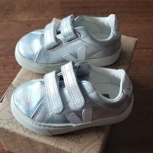 Veja esplar toddler leather sneaker unicorn silver